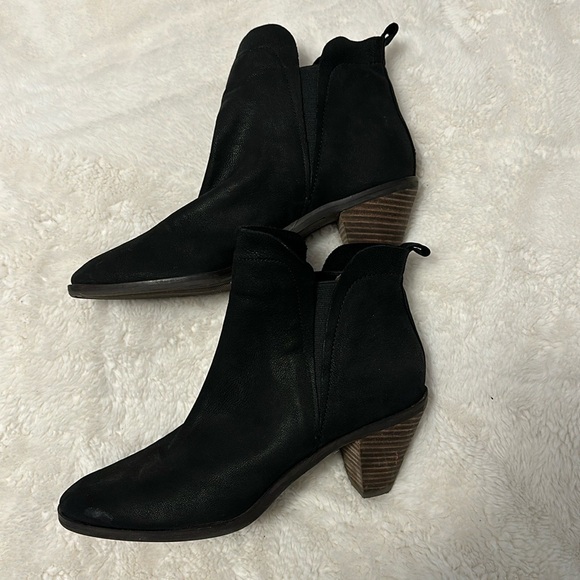 Lucky Brand Jana Pull On Ankle Boots - Picture 1 of 5